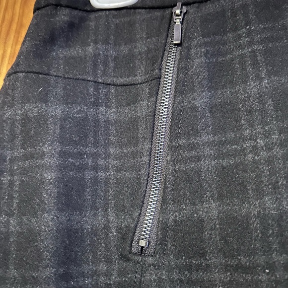 Willi Smith Wool mini skirt with zippers. - Picture 4 of 8
